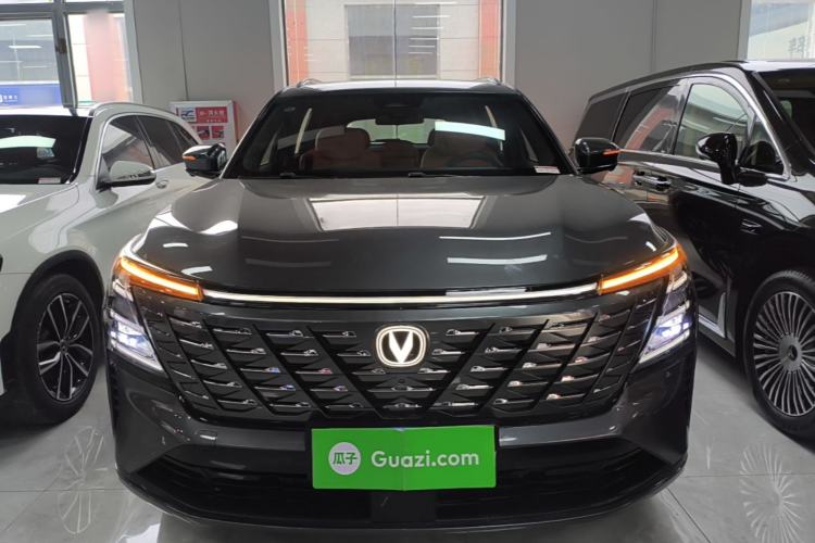 Used CHANGAN CS75 PLUS 2025 4th Generation UItra 2.0T New Blue Whale – Smart & Powerful Version Front