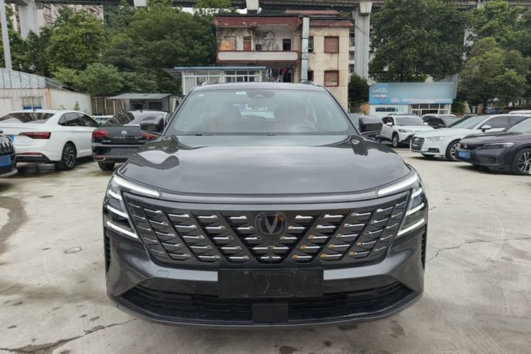 Used CHANGAN CS75 PLUS 2025 4th Generation 1.5T New Blue Whale Smart Flagship Version Front