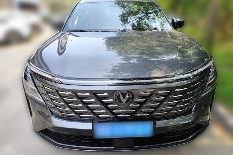 Used CHANGAN CS75 PLUS 2025 4th Generation 1.5T New Blue Whale Smart Luxury Edition Front