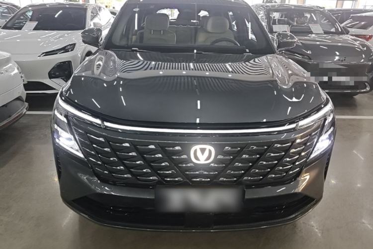 Used CHANGAN CS75 PLUS 2025 4th Generation UItra 2.0T New Blue Whale – Smart & Powerful Version Front