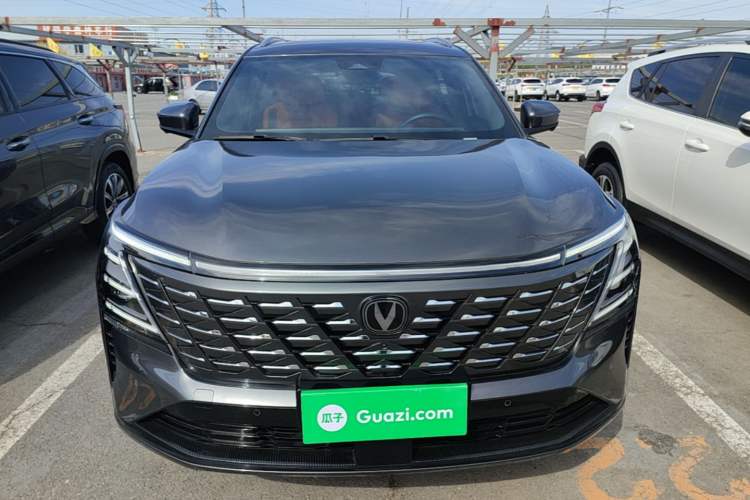 Used CHANGAN CS75 PLUS 2025 4th Generation 1.5T New Blue Whale Smart Flagship Version Front