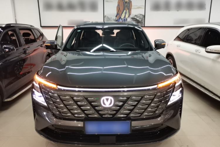 Used CHANGAN CS75 PLUS 2025 4th Generation UItra 2.0T New Blue Whale – Smart & Powerful Version Front