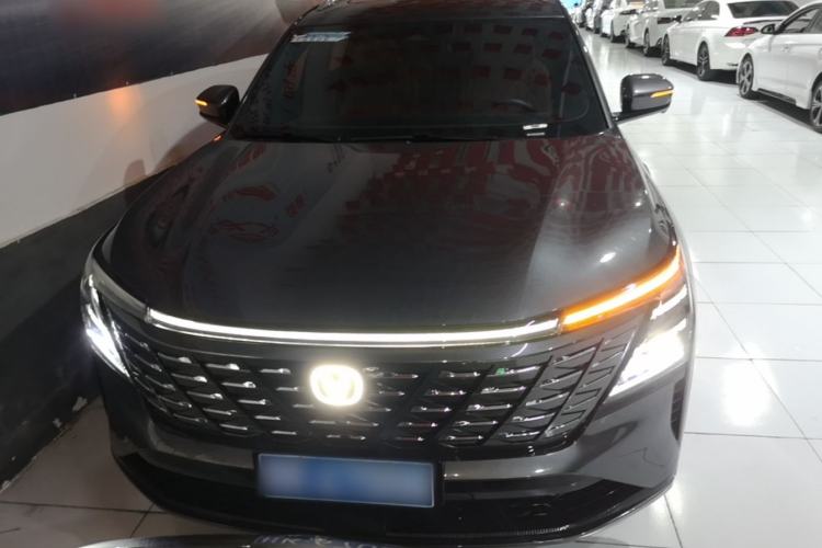 Used CHANGAN CS75 PLUS 2025 4th Generation 1.5T New Blue Whale Smart Luxury Edition Front