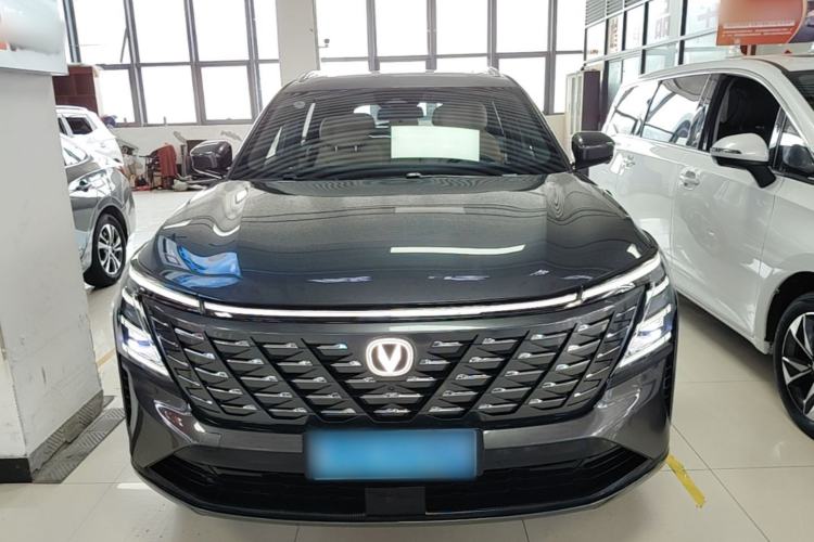 Used CHANGAN CS75 PLUS 2025 4th Generation 1.5T New Blue Whale Smart Luxury Edition Front
