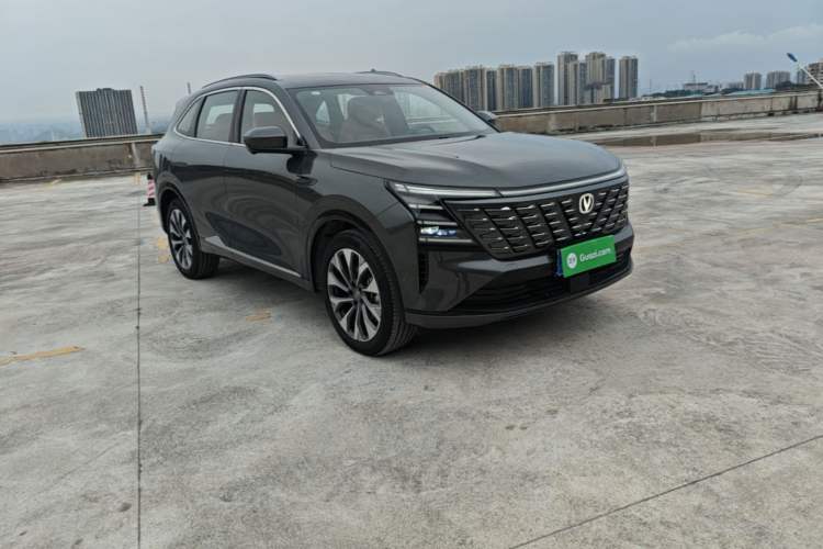 Used CHANGAN CS75 PLUS 2025 4th Generation UItra 2.0T New Blue Whale Smart Intelligent Powertrain Version Front Right 45 Deg