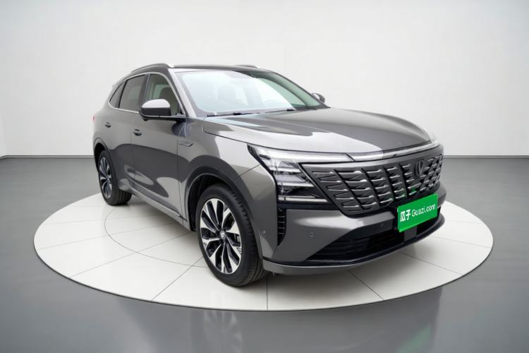 Used CHANGAN CS75 PLUS 2025 4th Generation UItra 2.0T New Blue Whale Smart Intelligent Powertrain Version Front Right 45 Deg