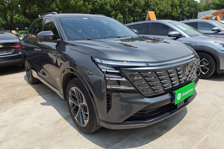 Used CHANGAN CS75 PLUS 2025 4th Generation 1.5T New Blue Whale Smart Luxury Edition Front Right 45 Deg