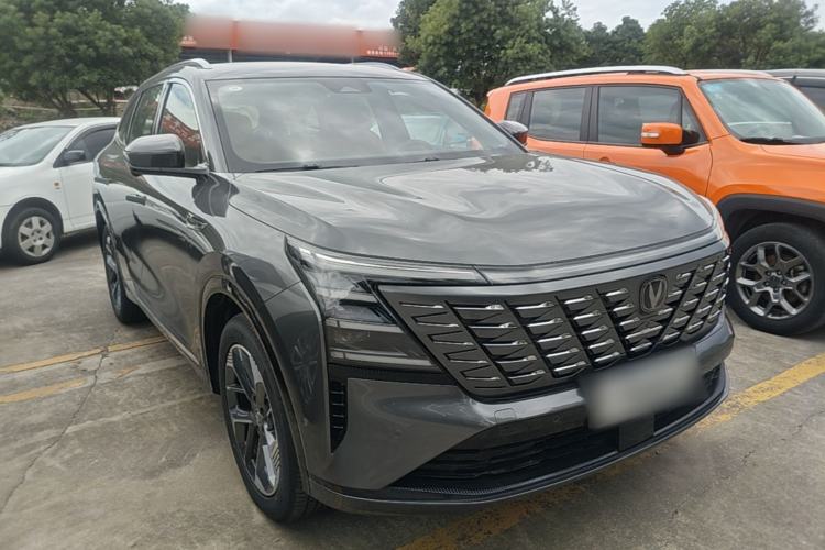 Used CHANGAN CS75 PLUS 2025 4th Generation 1.5T New Blue Whale Smart Flagship Version Front Right 45 Deg