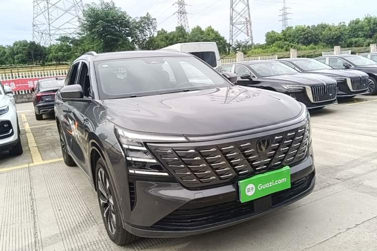 Used CHANGAN CS75 PLUS 2025 4th Generation UItra 2.0T New Blue Whale Smart Intelligent Powertrain Version Front Right 45 Deg