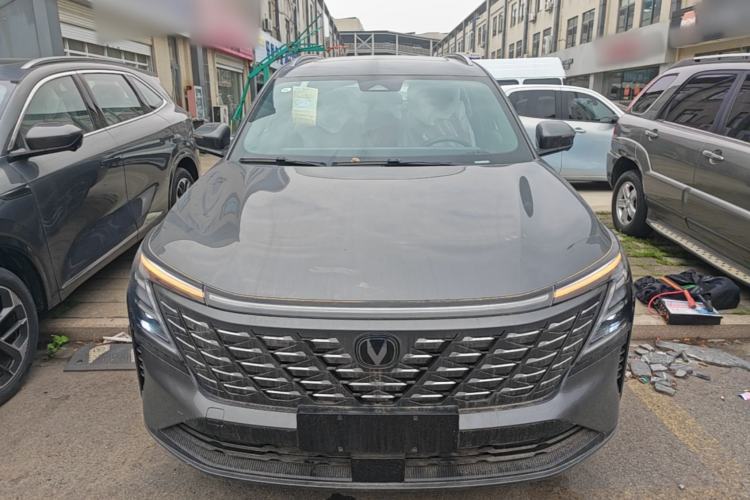 Used CHANGAN CS75 PLUS 2025 4th Generation 1.5T New Blue Whale Smart Luxury Edition Front