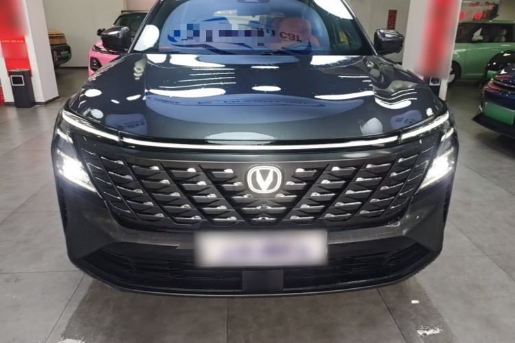 Used CHANGAN CS75 PLUS 2025 4th Generation 1.5T New Blue Whale Smart Luxury Edition Front