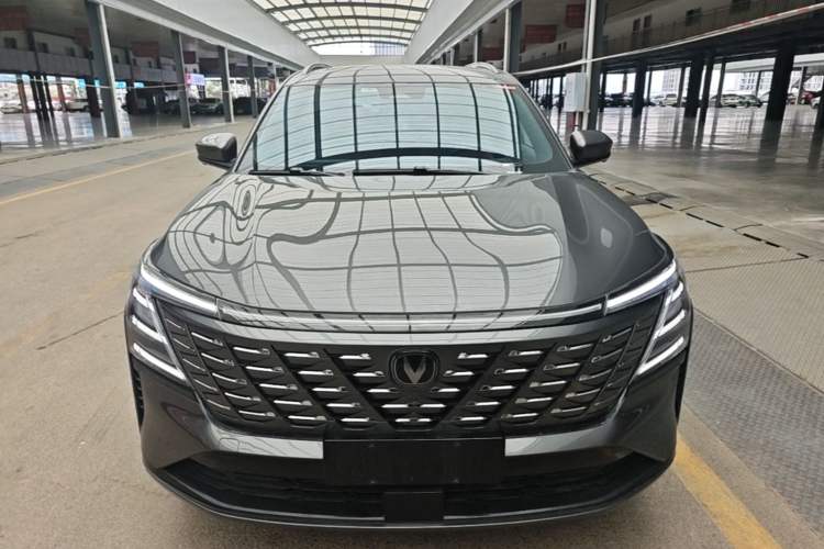 Used CHANGAN CS75 PLUS 2025 4th Generation UItra 2.0T New Blue Whale Engine – Wind Style Front
