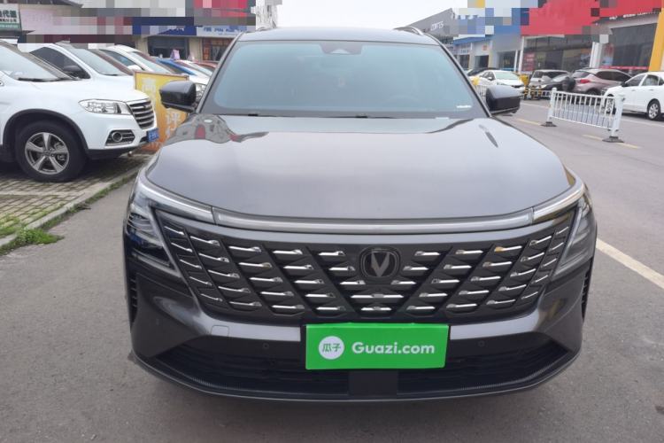 Used CHANGAN CS75 PLUS 2025 4th Generation UItra 2.0T New Blue Whale Smart Intelligent Powertrain Version Front