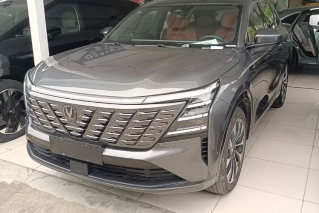 Used CHANGAN CS75 PLUS 2025 4th Generation UItra 2.0T New Blue Whale – Smart & Powerful Version