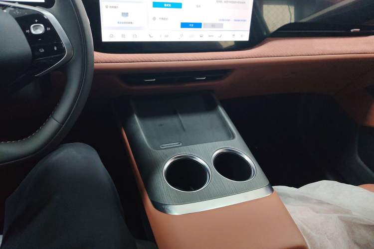 Used CHANGAN CS75 PLUS 2025 4th Generation 1.5T New Blue Whale Smart Luxury Edition Gear Lever