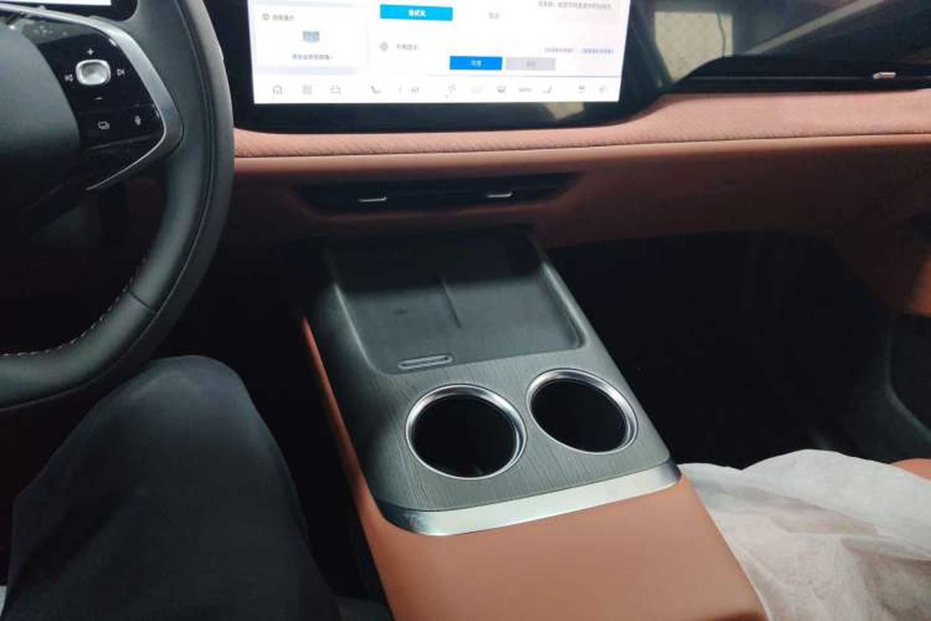 Used CHANGAN CS75 PLUS 2025 4th Generation 1.5T New Blue Whale Smart Luxury Edition Gear Lever