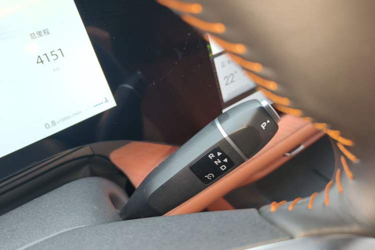 Used CHANGAN CS75 PLUS 2025 4th Generation 1.5T New Blue Whale Smart Flagship Version Gear Lever