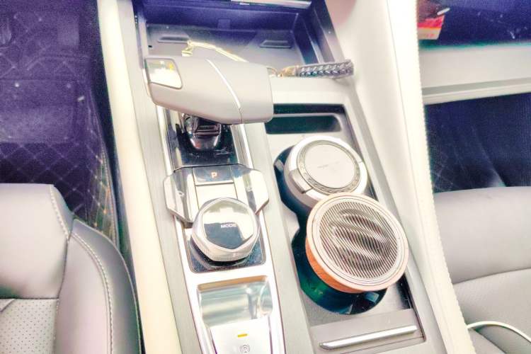 Used CHANGAN CS75 PLUS 2025 Model, 3rd Generation Champion Edition 1.5T Jinghang Version Gear Lever