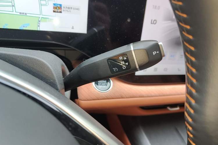 Used CHANGAN CS75 PLUS 2025 4th Generation 1.5T New Blue Whale Smart Luxury Edition Gear Lever