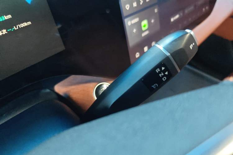 Used CHANGAN CS75 PLUS 2025 4th Generation 1.5T New Blue Whale Smart Luxury Edition Gear Lever
