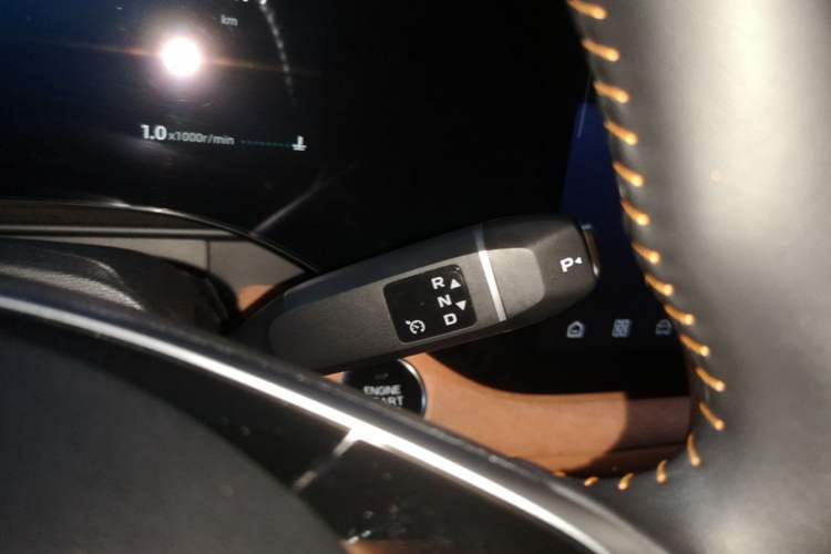 Used CHANGAN CS75 PLUS 2025 4th Generation 1.5T New Blue Whale Smart Luxury Edition Gear Lever
