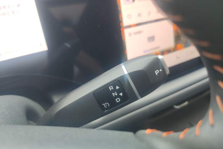 Used CHANGAN CS75 PLUS 2025 4th Generation UItra 2.0T New Blue Whale Smart Intelligent Powertrain Version Gear Lever