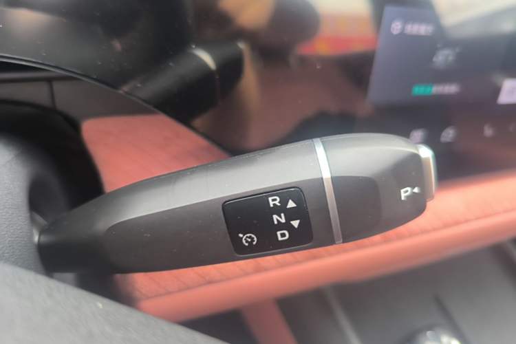Used CHANGAN CS75 PLUS 2025 4th Generation 1.5T New Blue Whale Smart Flagship Version Gear Lever