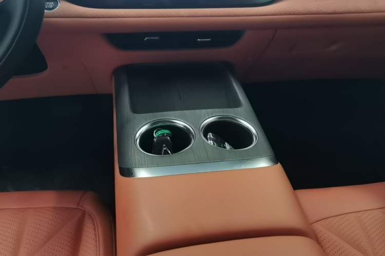 Used CHANGAN CS75 PLUS 2025 4th Generation 1.5T New Blue Whale Smart Luxury Edition Gear Lever