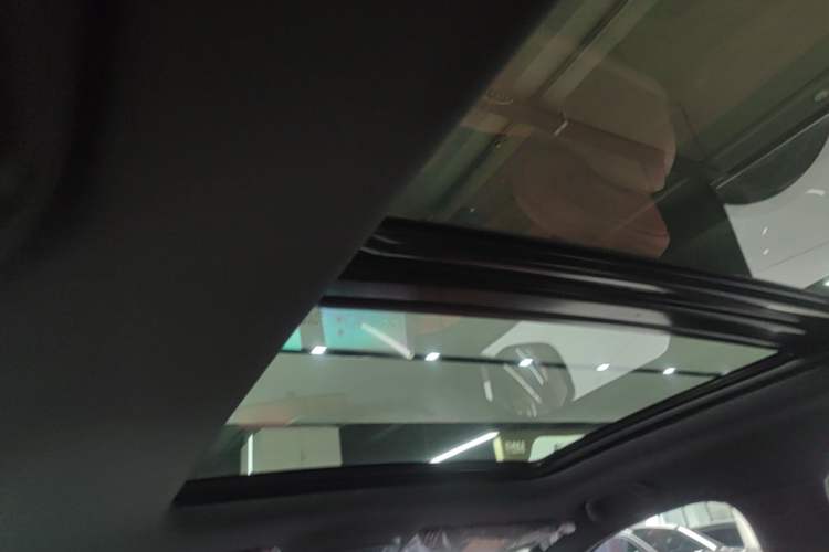 Used CHANGAN CS75 PLUS 2025 4th Generation UItra 2.0T New Blue Whale Smart Intelligent Powertrain Version Headliner