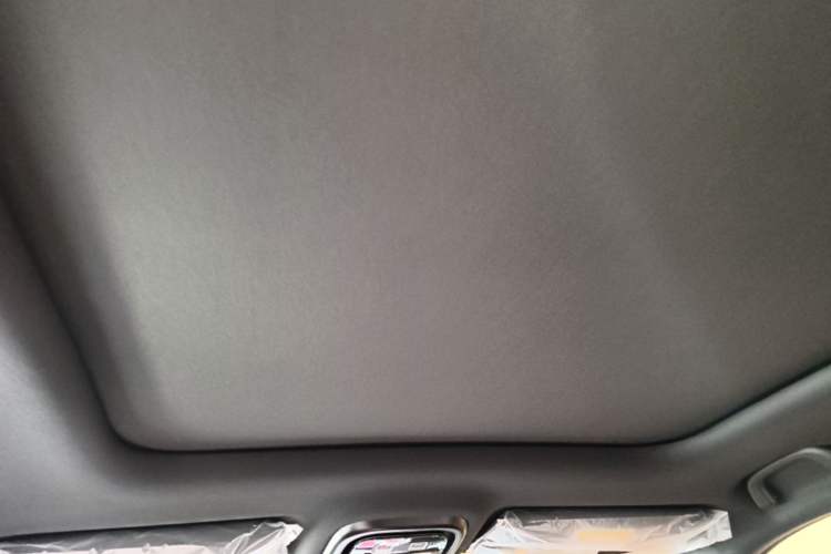 Used CHANGAN CS75 PLUS 2025 4th Generation 1.5T New Blue Whale Smart Luxury Edition Headliner