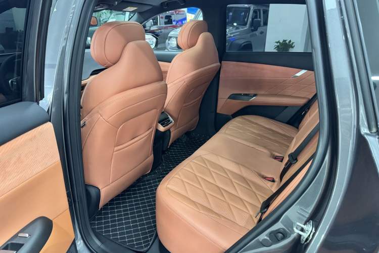 Used CHANGAN CS75 PLUS 2025 4th Generation 1.5T New Blue Whale Smart Luxury Edition Headliner