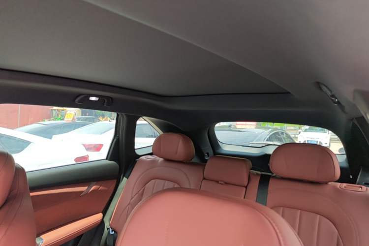 Used CHANGAN CS75 PLUS 2025 4th Generation 1.5T New Blue Whale Smart Luxury Edition Headliner