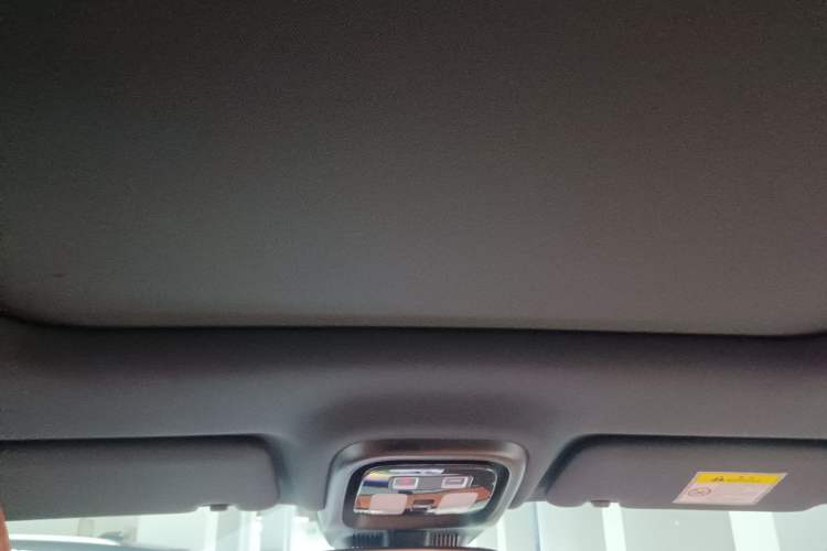 Used CHANGAN CS75 PLUS 2025 4th Generation 1.5T New Blue Whale Smart Luxury Edition Headliner