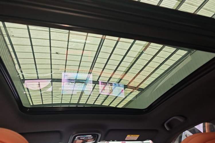 Used CHANGAN CS75 PLUS 2025 4th Generation UItra 2.0T New Blue Whale Engine – Wind Style Headliner