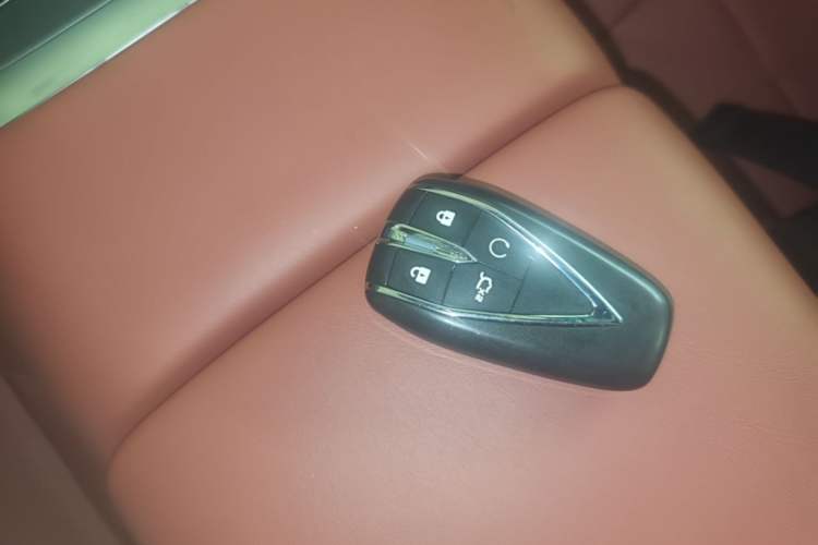 Used CHANGAN CS75 PLUS 2025 4th Generation UItra 2.0T New Blue Whale – Smart & Powerful Version Interior 1