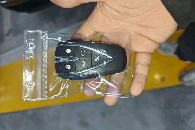 Used CHANGAN CS75 PLUS 2025 4th Generation 1.5T New Blue Whale Smart Flagship Version Interior 1