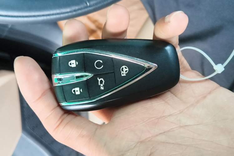 Used CHANGAN CS75 PLUS 2025 4th Generation UItra 2.0T New Blue Whale Smart Intelligent Powertrain Version Interior 1