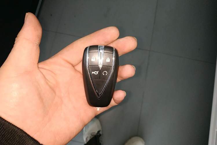 Used CHANGAN CS75 PLUS 2025 4th Generation 1.5T New Blue Whale Smart Flagship Version Interior 1