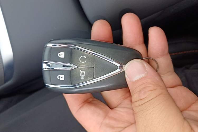 Used CHANGAN CS75 PLUS 2025 4th Generation 1.5T New Blue Whale Smart Luxury Edition Interior 1