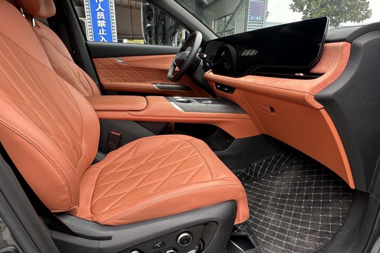 Used CHANGAN CS75 PLUS 2025 4th Generation 1.5T New Blue Whale Smart Flagship Version Interior 3