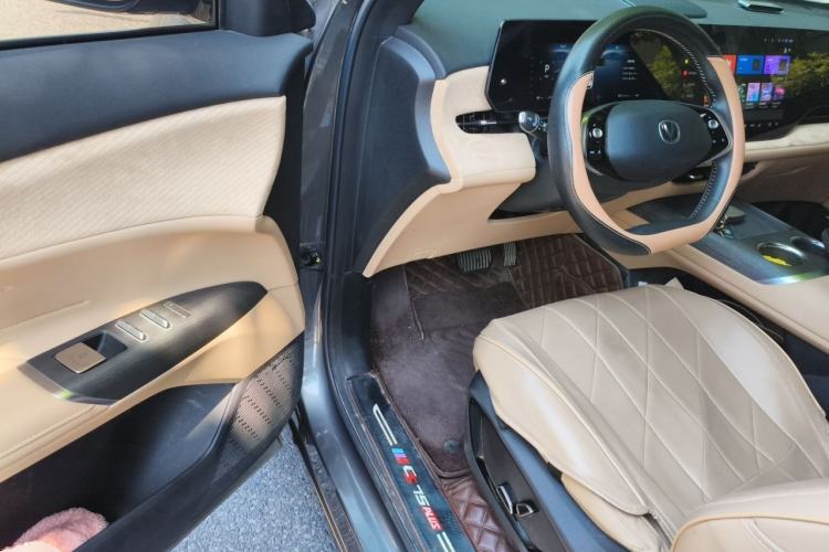 Used CHANGAN CS75 PLUS 2025 4th Generation 1.5T New Blue Whale Smart Flagship Version Interior 3