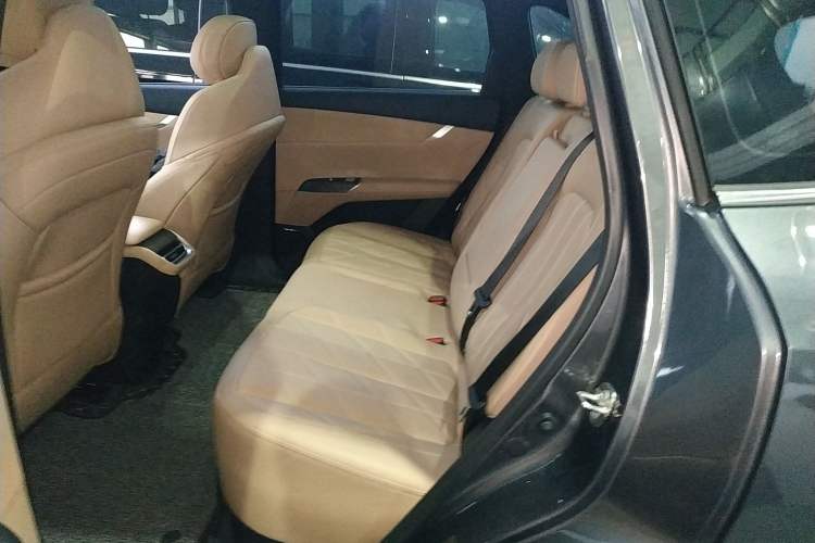 Used CHANGAN CS75 PLUS 2025 4th Generation 1.5T New Blue Whale Smart Flagship Version Interior 3