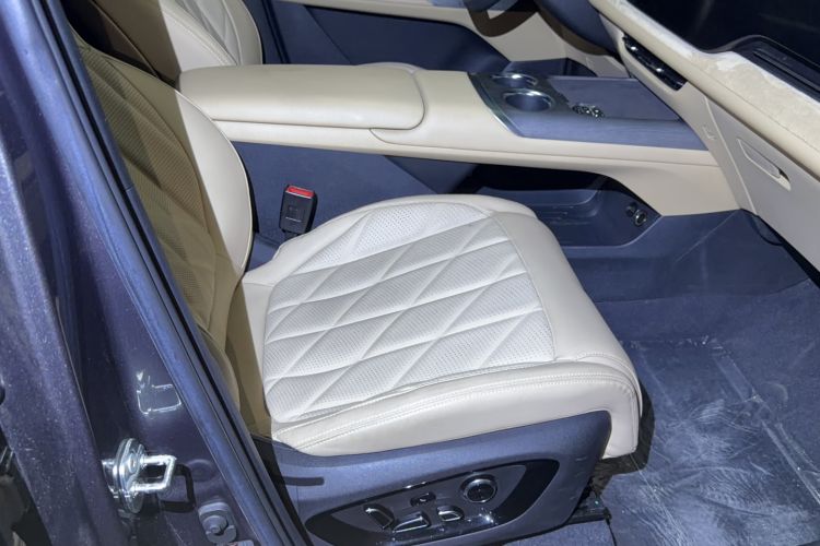 Used CHANGAN CS75 PLUS 2025 4th Generation 1.5T New Blue Whale Smart Luxury Edition Interior 4
