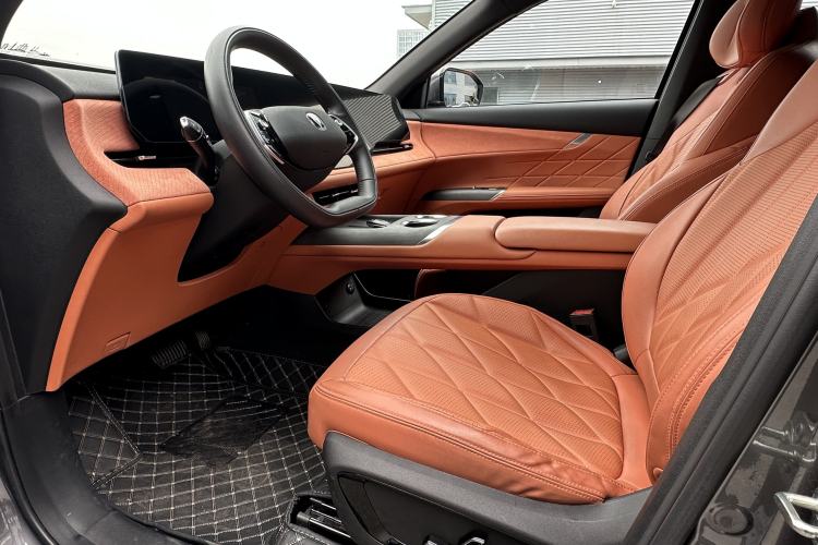 Used CHANGAN CS75 PLUS 2025 4th Generation 1.5T New Blue Whale Smart Flagship Version Interior 5