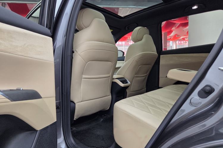 Used CHANGAN CS75 PLUS 2025 4th Generation 1.5T New Blue Whale Smart Luxury Edition Interior 6