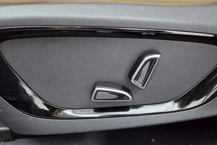 Used CHANGAN CS75 PLUS 2025 4th Generation 1.5T New Blue Whale Smart Luxury Edition Interior 8