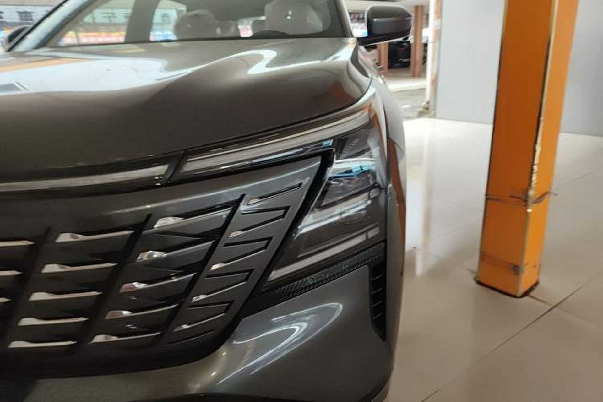 Used CHANGAN CS75 PLUS 2025 4th Generation 1.5T New Blue Whale Smart Luxury Edition Left Front Headlight