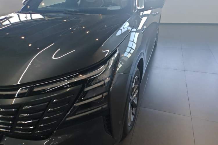 Used CHANGAN CS75 PLUS 2025 4th Generation 1.5T New Blue Whale Smart Flagship Version Left Front Headlight