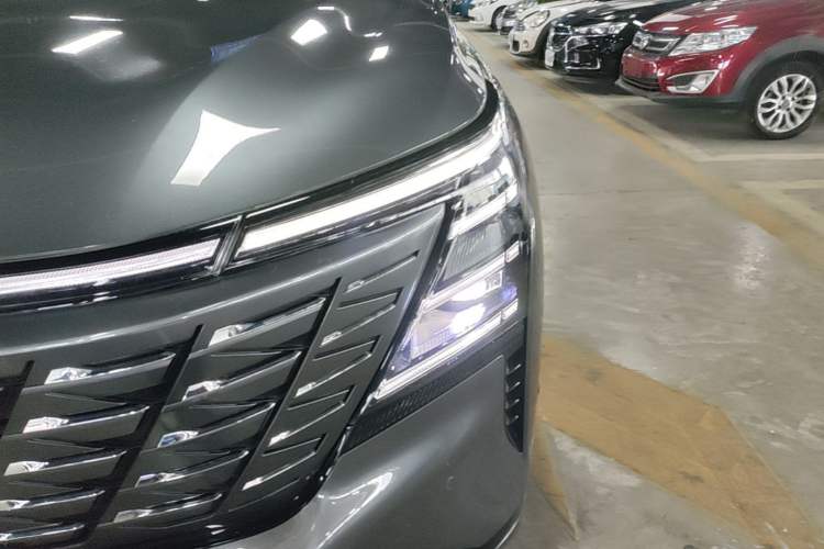 Used CHANGAN CS75 PLUS 2025 4th Generation 1.5T New Blue Whale Smart Flagship Version Left Front Headlight