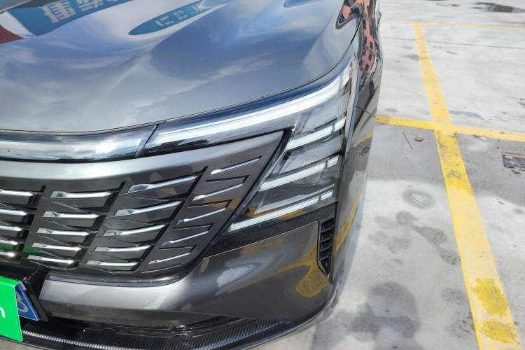Used CHANGAN CS75 PLUS 2025 4th Generation 1.5T New Blue Whale Smart Luxury Edition Left Front Headlight